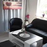An Den Linden 31 *