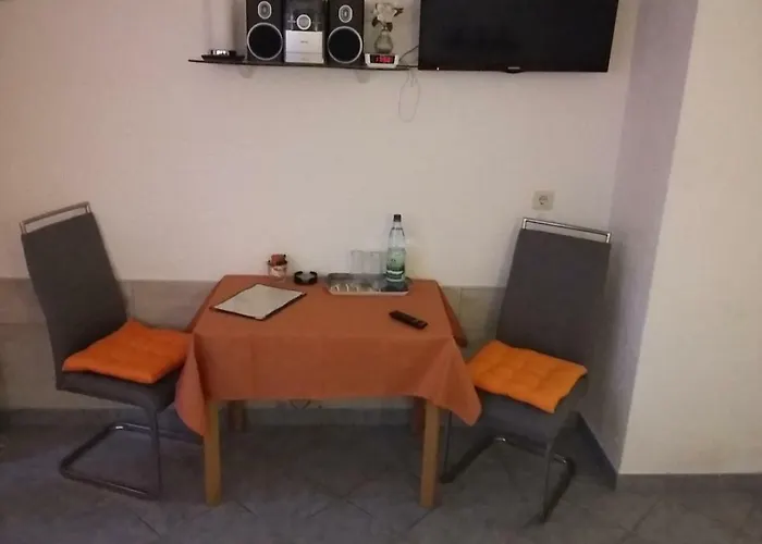 An Den Linden 31 شقة